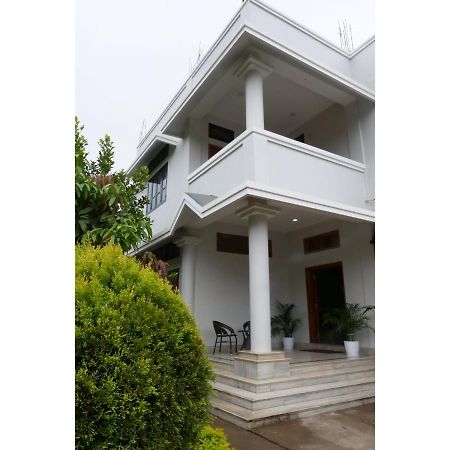 Joy'S Bnb Imphal Bagian luar foto