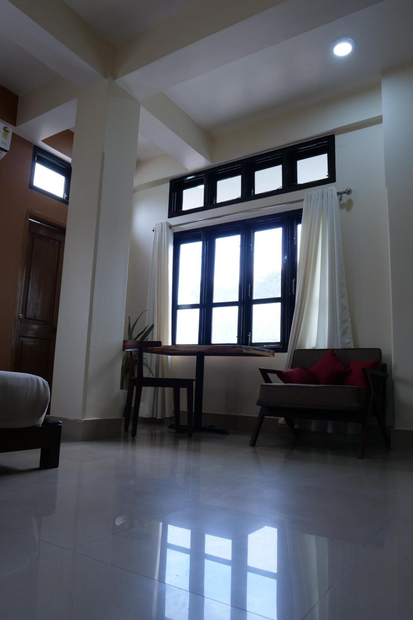 Joy'S Bnb Imphal Bagian luar foto